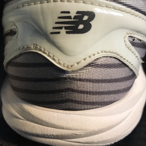 New Balance Strobe 2 Speed Ride Rev Lite w/ TBeam Women’s Size 9 Black/Grey/Mint - Picture 4 of 16